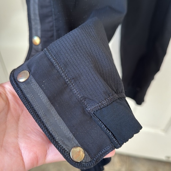 Lululemon Jogger snap button hem, drawstring on waist. - Picture 7 of 12